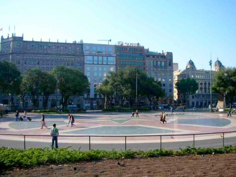 La Associació d’Amics de la Plaça Catalunya, nuevo socio de Amics de la Rambla