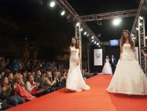 BCN Moda al Carrer hace pleno a su pasarela de inauguración en el Eix de la Calle de Sants